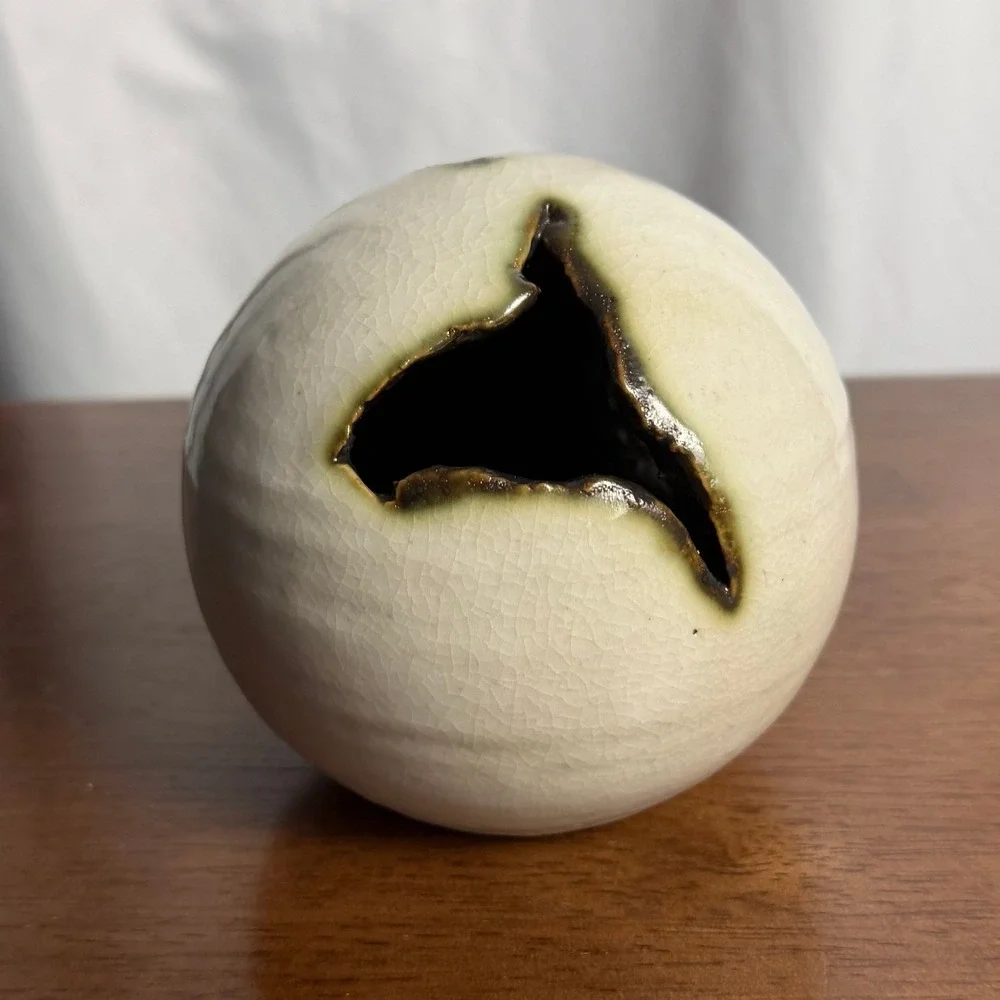 VTG Ceramic Scheurbol Torn Sphere Vase, Piet Knepper for Mobach Holland